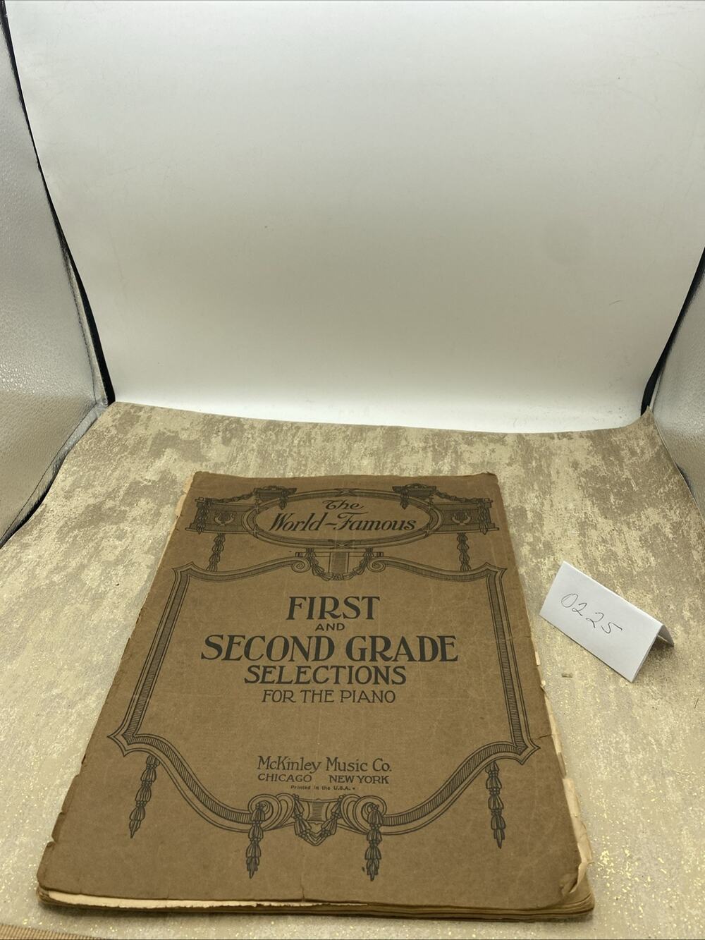 World Famous Modern Selections for Piano 1st & 2nd GradMcKinley Sheet Music Book